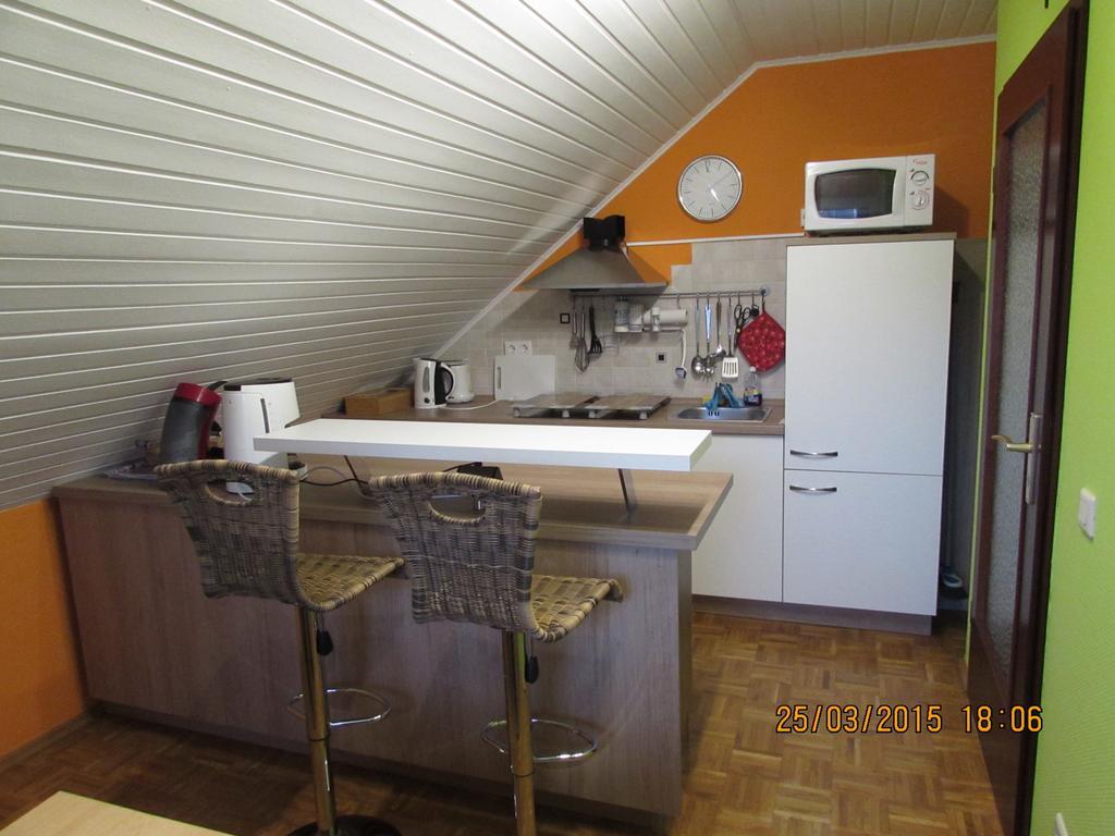 Eifel-Landhaus Ferienwohnungen "Em Gardestueffje" Mechernich Ruang foto