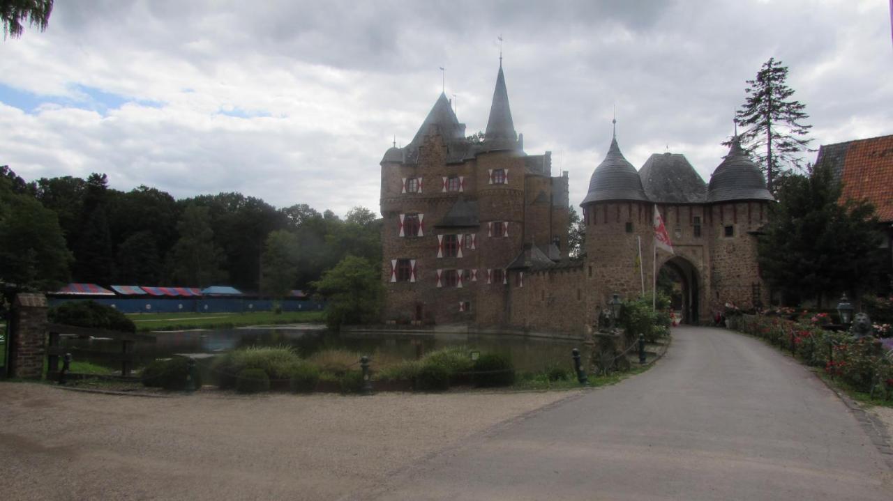 Eifel-Landhaus Ferienwohnungen "Em Gardestueffje" Mechernich Bagian luar foto